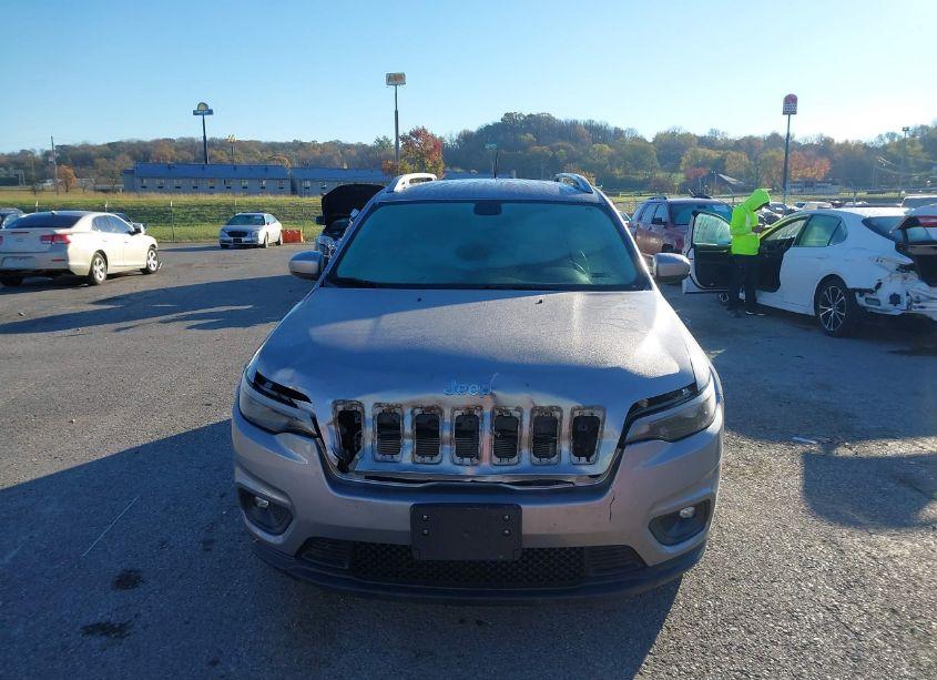 Photo 12 of 2019 Jeep Cherokee LATITUDE PLUS FWD (VIN 1C4PJLLB8KD201988)