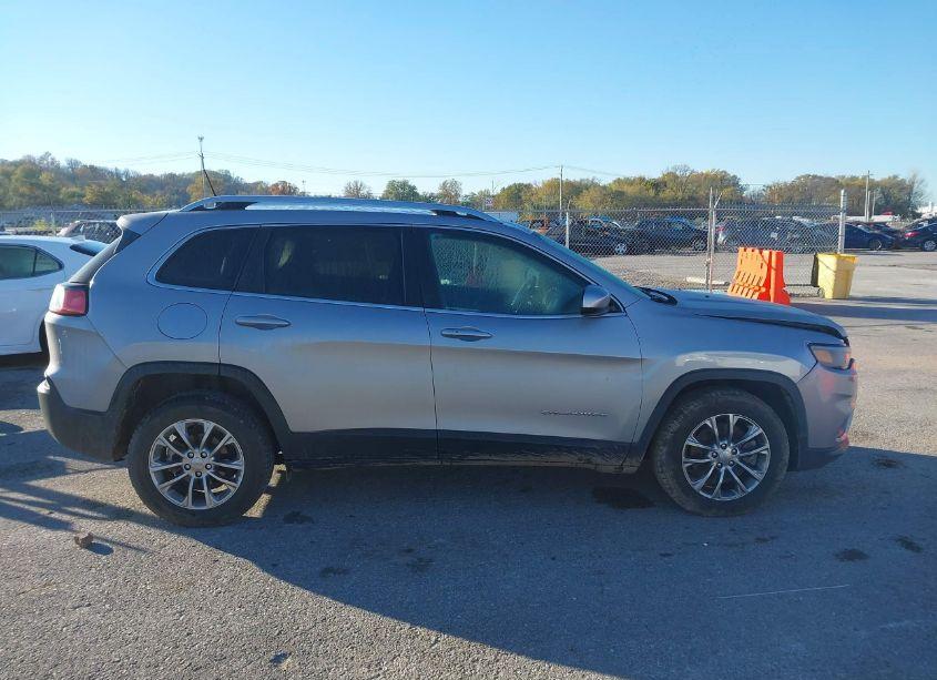 Photo 13 of 2019 Jeep Cherokee LATITUDE PLUS FWD (VIN 1C4PJLLB8KD201988)