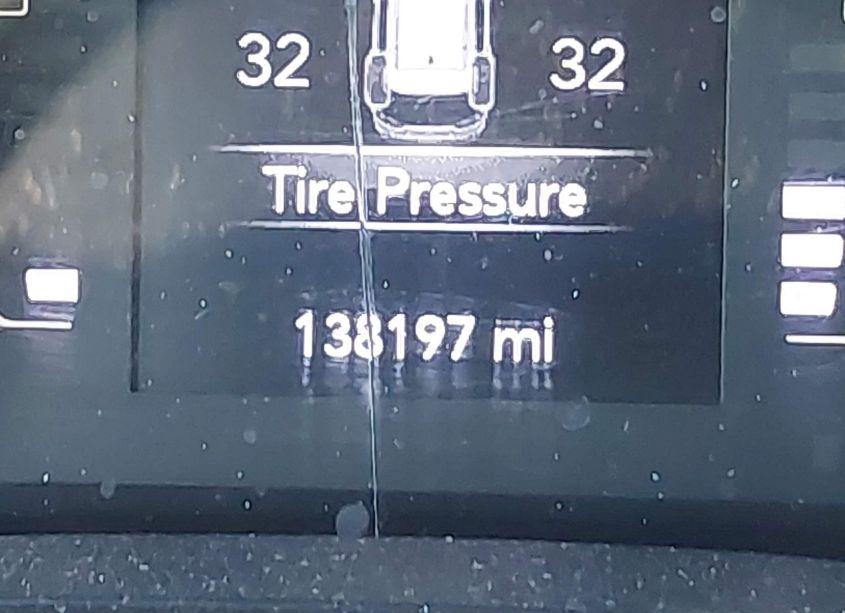 Photo 15 of 2019 Jeep Cherokee LATITUDE PLUS FWD (VIN 1C4PJLLB8KD201988)