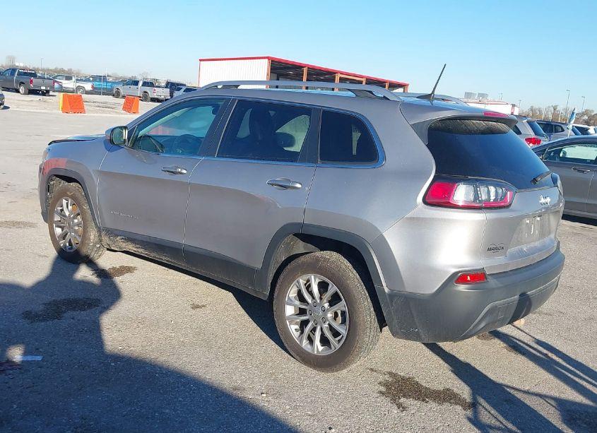 Photo 3 of 2019 Jeep Cherokee LATITUDE PLUS FWD (VIN 1C4PJLLB8KD201988)