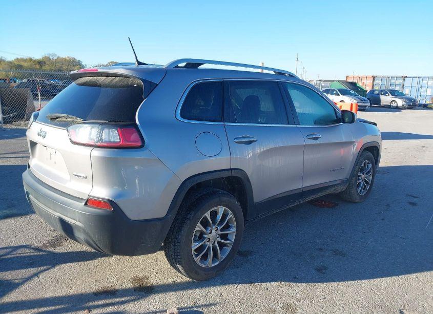 Photo 4 of 2019 Jeep Cherokee LATITUDE PLUS FWD (VIN 1C4PJLLB8KD201988)