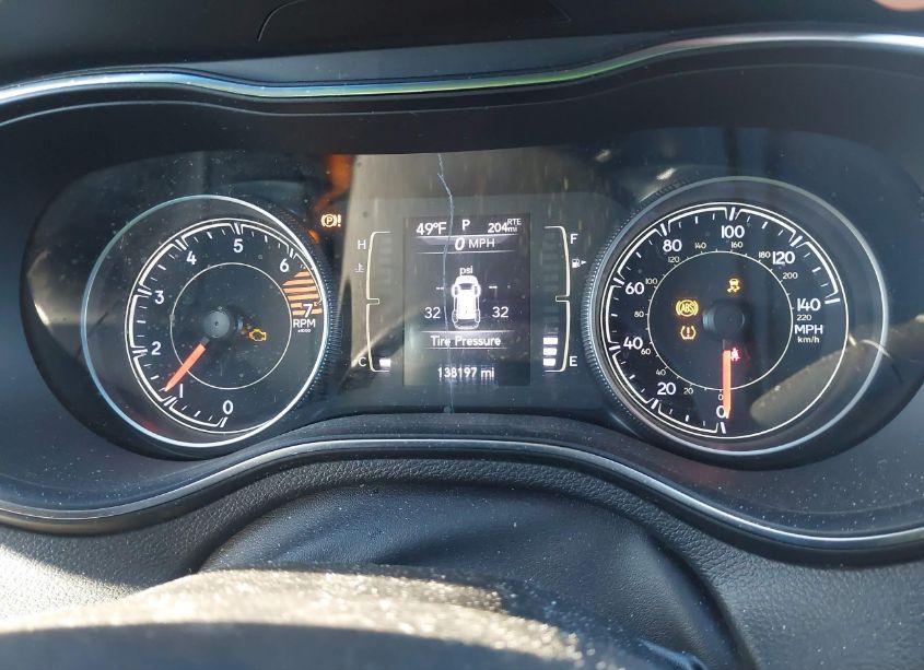 Photo 7 of 2019 Jeep Cherokee LATITUDE PLUS FWD (VIN 1C4PJLLB8KD201988)