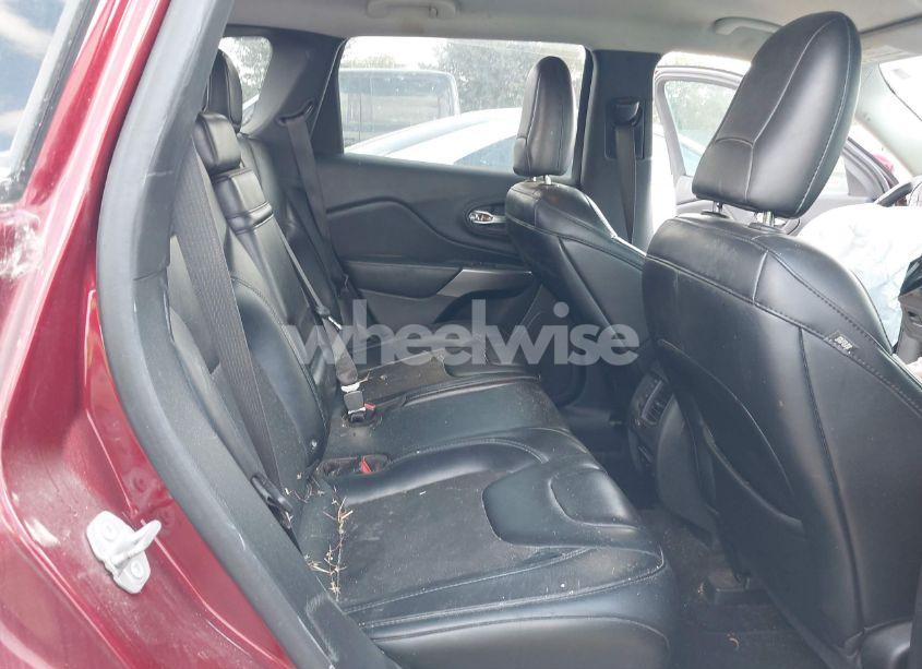 Photo 8 of 2019 Jeep Cherokee LATITUDE PLUS FWD (VIN 1C4PJLLB8KD205121)