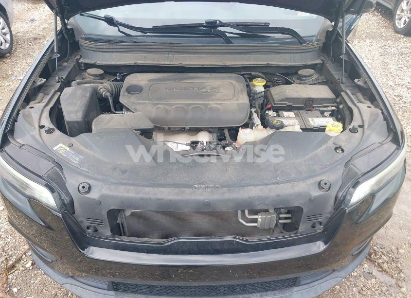 Photo 10 of 2019 Jeep Cherokee LATITUDE PLUS FWD (VIN 1C4PJLLB8KD313237)