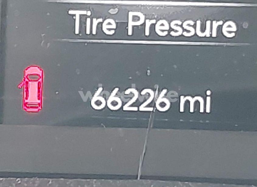 Photo 15 of 2019 Jeep Cherokee LATITUDE PLUS FWD (VIN 1C4PJLLB8KD313237)