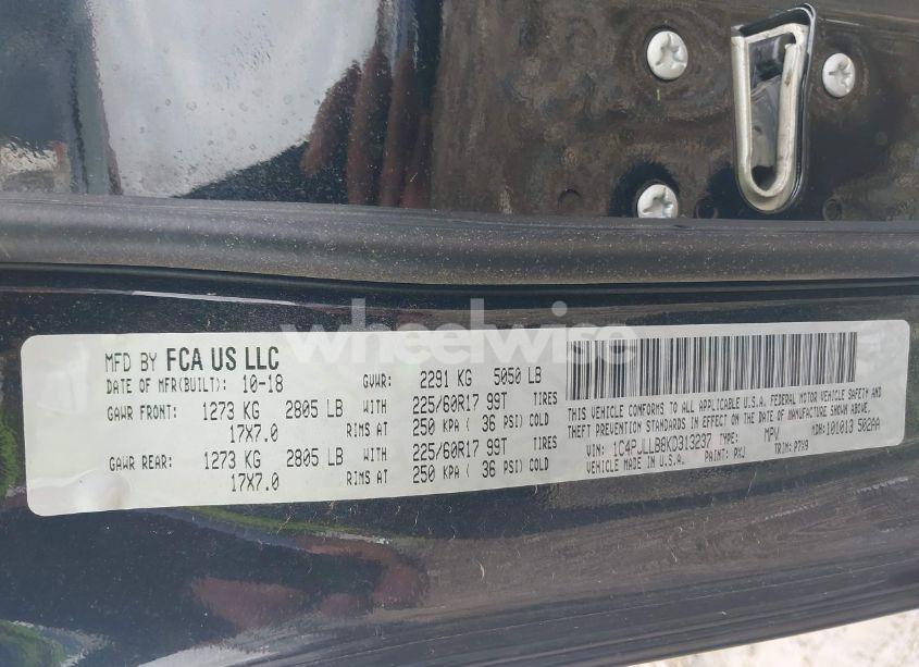 Photo 9 of 2019 Jeep Cherokee LATITUDE PLUS FWD (VIN 1C4PJLLB8KD313237)