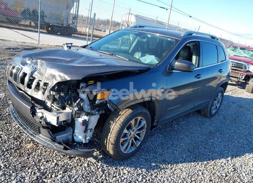 Photo 2 of 2019 Jeep Cherokee LATITUDE PLUS FWD (VIN 1C4PJLLB8KD405819)