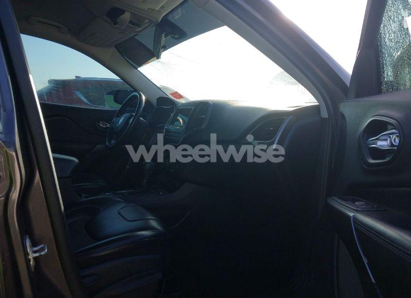 Photo 5 of 2020 Jeep Cherokee LATITUDE PLUS FWD (VIN 1C4PJLLB8LD535701)