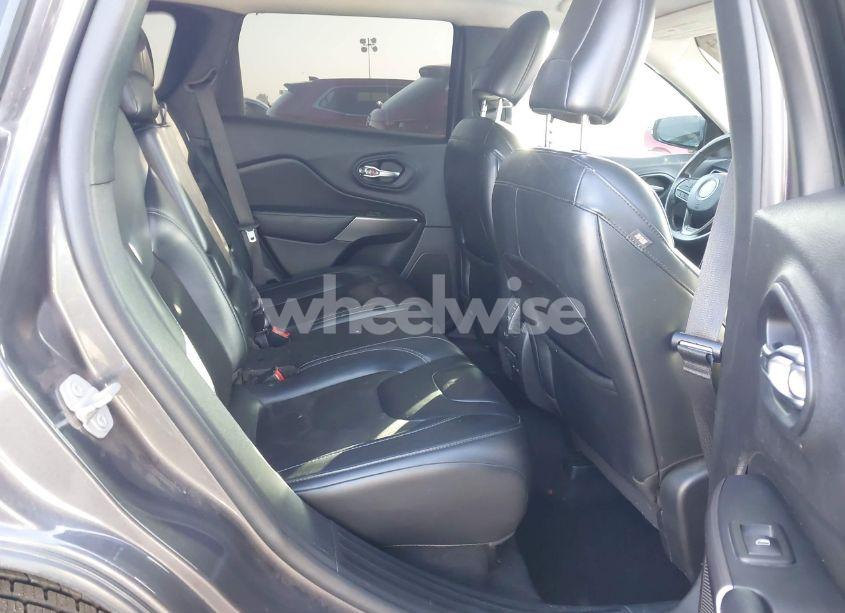 Photo 8 of 2020 Jeep Cherokee LATITUDE PLUS FWD (VIN 1C4PJLLB8LD535701)