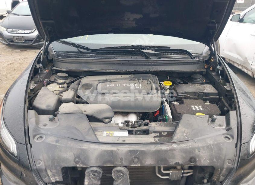 Photo 10 of 2018 Jeep Cherokee LATITUDE PLUS FWD (VIN 1C4PJLLB9JD509931)