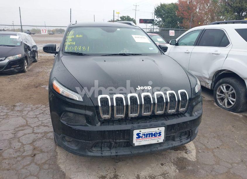 Photo 12 of 2018 Jeep Cherokee LATITUDE PLUS FWD (VIN 1C4PJLLB9JD509931)
