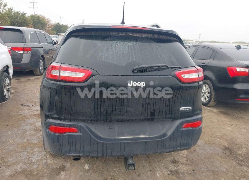 Photo 16 of 2018 Jeep Cherokee LATITUDE PLUS FWD (VIN 1C4PJLLB9JD509931)