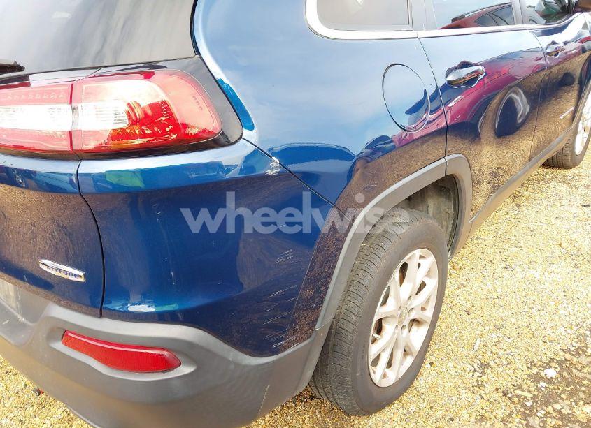 Photo 18 of 2018 Jeep Cherokee LATITUDE PLUS FWD (VIN 1C4PJLLB9JD520010)