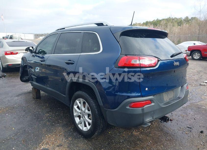Photo 3 of 2018 Jeep Cherokee LATITUDE PLUS FWD (VIN 1C4PJLLB9JD520010)