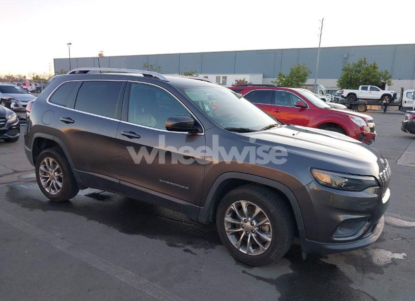 2019 Jeep Cherokee LATITUDE PLUS FWD (VIN 1C4PJLLB9KD130266) main photo