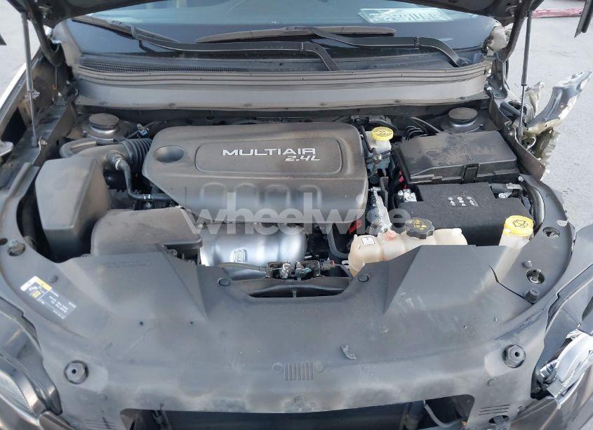Photo 10 of 2019 Jeep Cherokee LATITUDE PLUS FWD (VIN 1C4PJLLB9KD130266)
