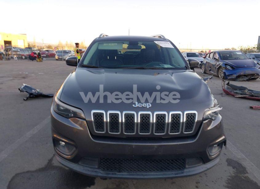 Photo 13 of 2019 Jeep Cherokee LATITUDE PLUS FWD (VIN 1C4PJLLB9KD130266)
