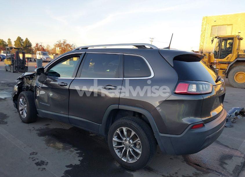 Photo 3 of 2019 Jeep Cherokee LATITUDE PLUS FWD (VIN 1C4PJLLB9KD130266)