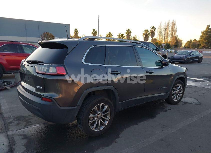 Photo 4 of 2019 Jeep Cherokee LATITUDE PLUS FWD (VIN 1C4PJLLB9KD130266)