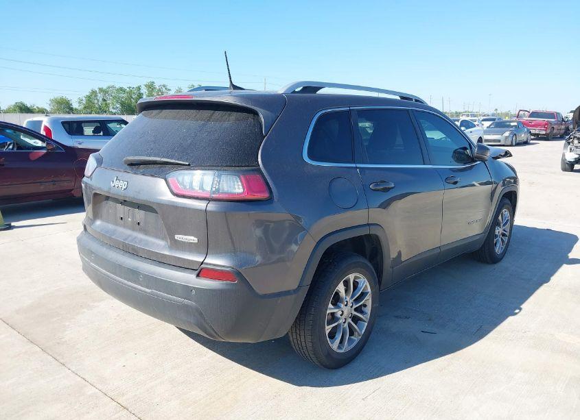 Photo 4 of 2019 Jeep Cherokee LATITUDE PLUS FWD (VIN 1C4PJLLB9KD215737)
