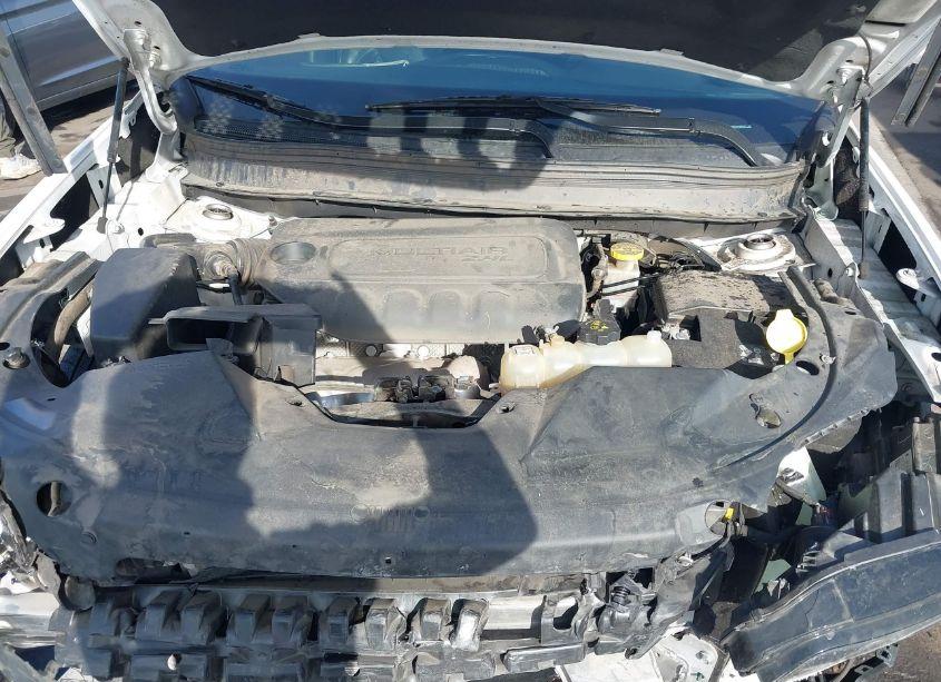 Photo 10 of 2019 Jeep Cherokee LATITUDE PLUS FWD (VIN 1C4PJLLB9KD225863)