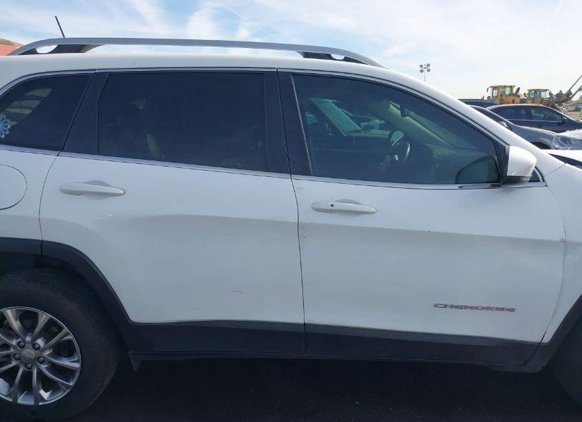 Photo 14 of 2019 Jeep Cherokee LATITUDE PLUS FWD (VIN 1C4PJLLB9KD225863)