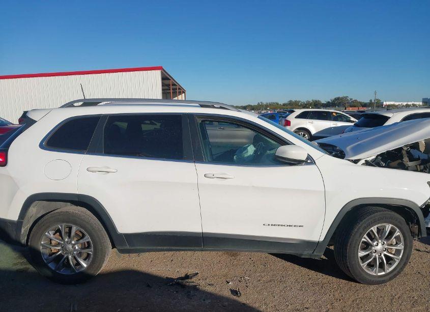 Photo 13 of 2019 Jeep Cherokee LATITUDE PLUS FWD (VIN 1C4PJLLB9KD312873)