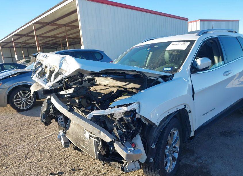 Photo 6 of 2019 Jeep Cherokee LATITUDE PLUS FWD (VIN 1C4PJLLB9KD312873)