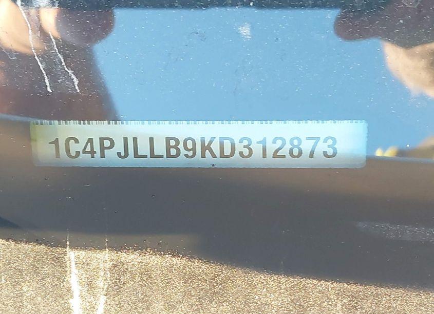 Photo 9 of 2019 Jeep Cherokee LATITUDE PLUS FWD (VIN 1C4PJLLB9KD312873)