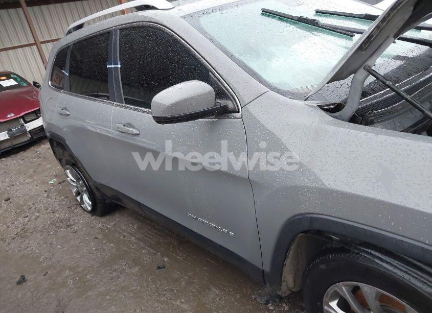 Photo 13 of 2020 Jeep Cherokee LATITUDE PLUS FWD (VIN 1C4PJLLB9LD514713)