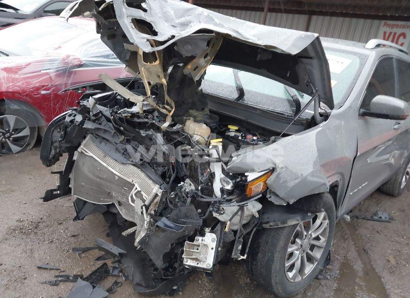 Photo 6 of 2020 Jeep Cherokee LATITUDE PLUS FWD (VIN 1C4PJLLB9LD514713)