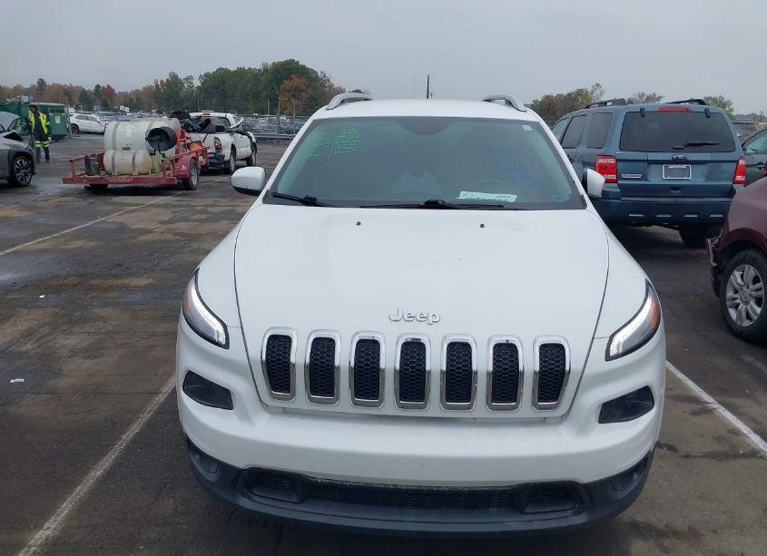Photo 13 of 2018 Jeep Cherokee LATITUDE PLUS FWD (VIN 1C4PJLLBXJD510313)