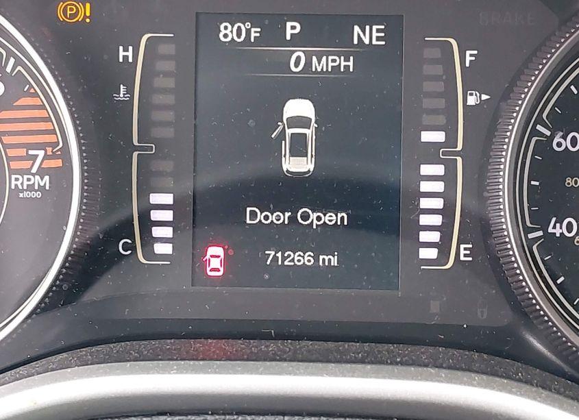 Photo 16 of 2018 Jeep Cherokee LATITUDE PLUS FWD (VIN 1C4PJLLBXJD510313)