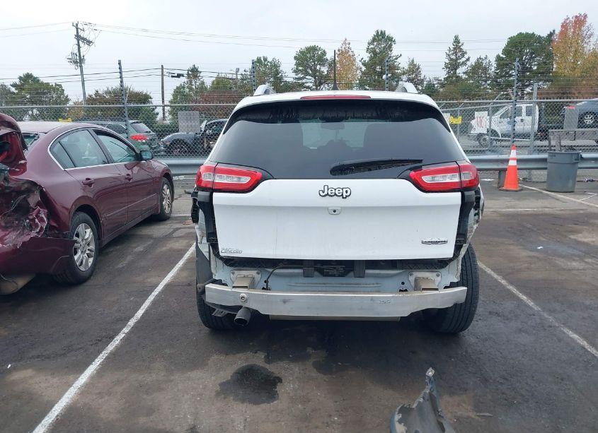 Photo 6 of 2018 Jeep Cherokee LATITUDE PLUS FWD (VIN 1C4PJLLBXJD510313)