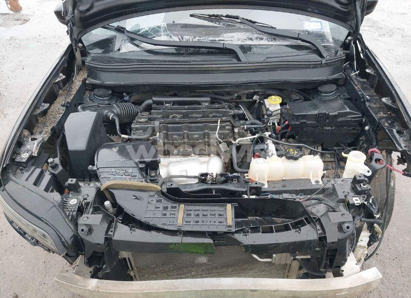 Photo 10 of 2019 Jeep Cherokee LATITUDE PLUS FWD (VIN 1C4PJLLBXKD176074)