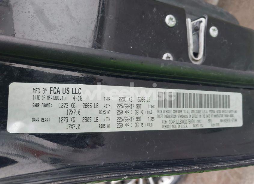 Photo 9 of 2019 Jeep Cherokee LATITUDE PLUS FWD (VIN 1C4PJLLBXKD176074)