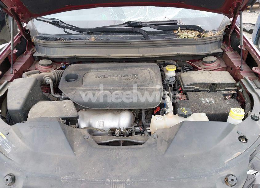 Photo 10 of 2019 Jeep Cherokee LATITUDE PLUS FWD (VIN 1C4PJLLBXKD290219)