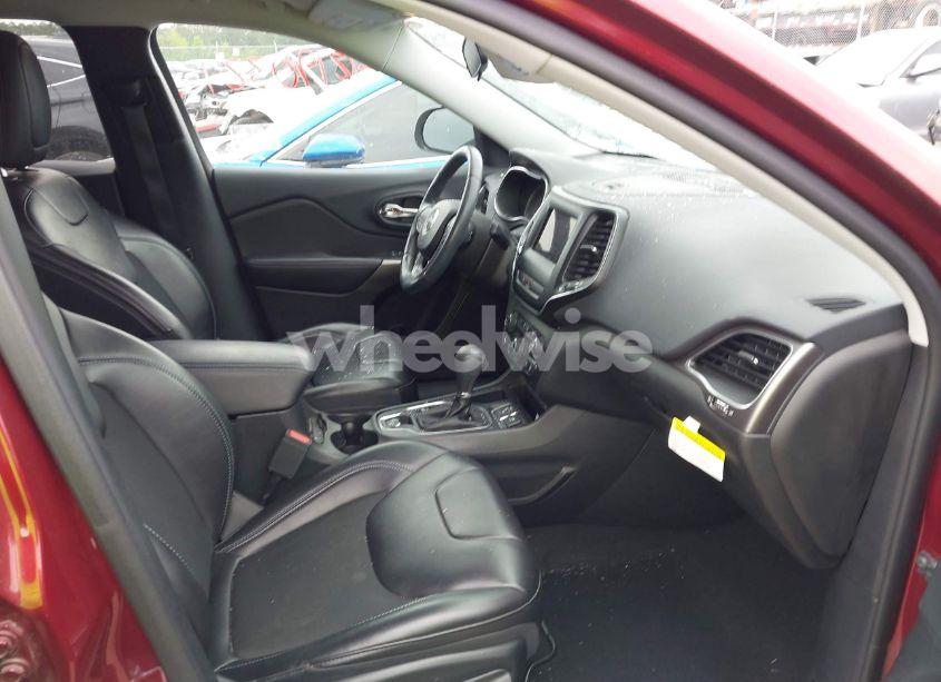 Photo 5 of 2019 Jeep Cherokee LATITUDE PLUS FWD (VIN 1C4PJLLBXKD290219)