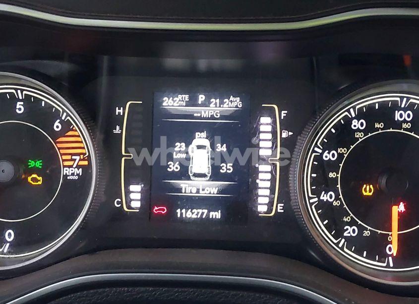 Photo 16 of 2019 Jeep Cherokee LATITUDE PLUS FWD (VIN 1C4PJLLBXKD420578)