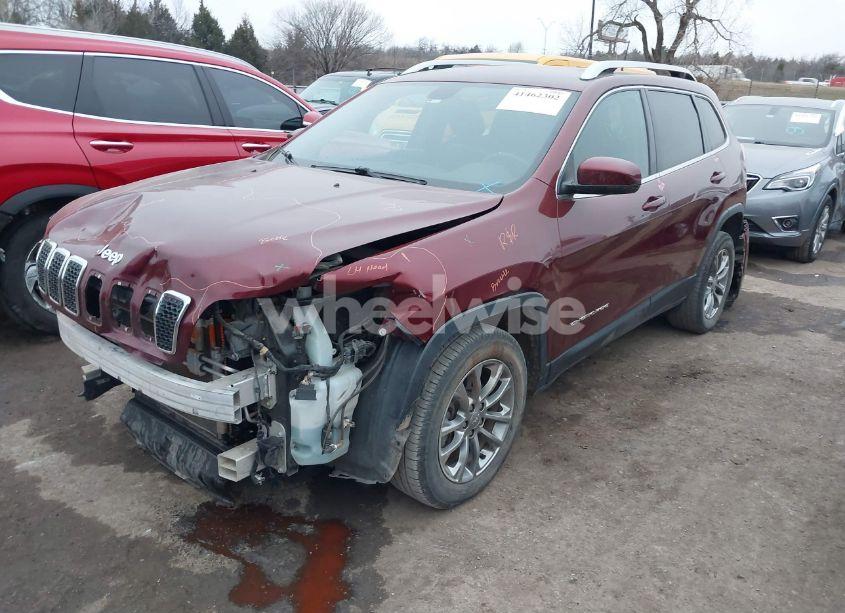 Photo 2 of 2019 Jeep Cherokee LATITUDE PLUS FWD (VIN 1C4PJLLBXKD420578)