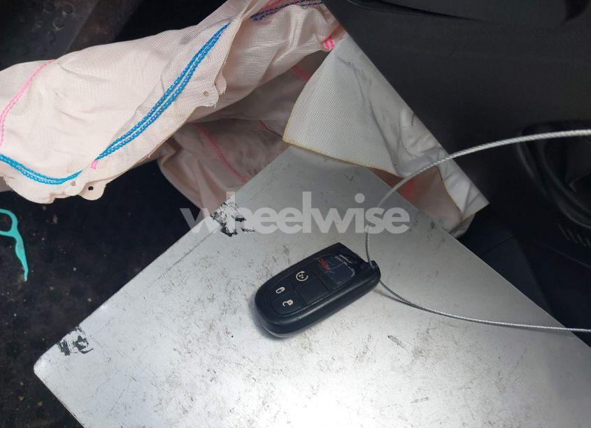 Photo 11 of 2019 Jeep Cherokee LATITUDE PLUS FWD (VIN 1C4PJLLN1KD171534)