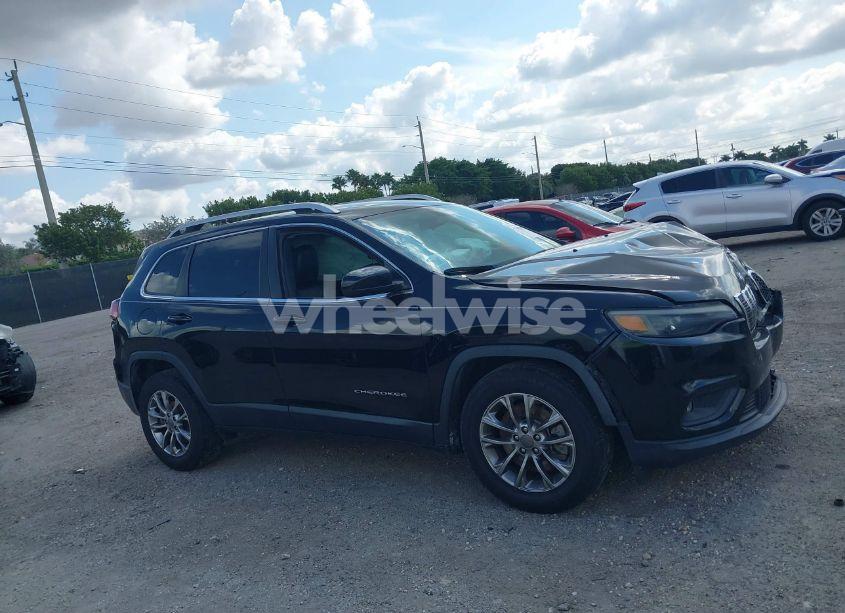 Photo 13 of 2019 Jeep Cherokee LATITUDE PLUS FWD (VIN 1C4PJLLN1KD171534)