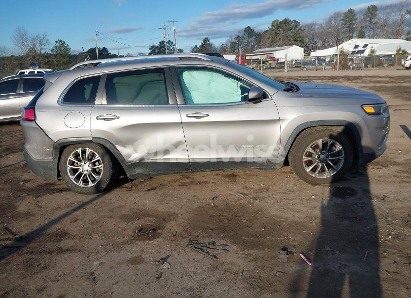 Photo 13 of 2019 Jeep Cherokee LATITUDE PLUS FWD (VIN 1C4PJLLN1KD196210)