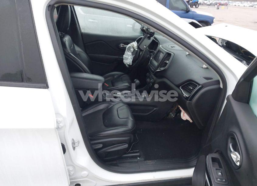 Photo 5 of 2019 Jeep Cherokee ALTITUDE FWD (VIN 1C4PJLLN4KD326237)