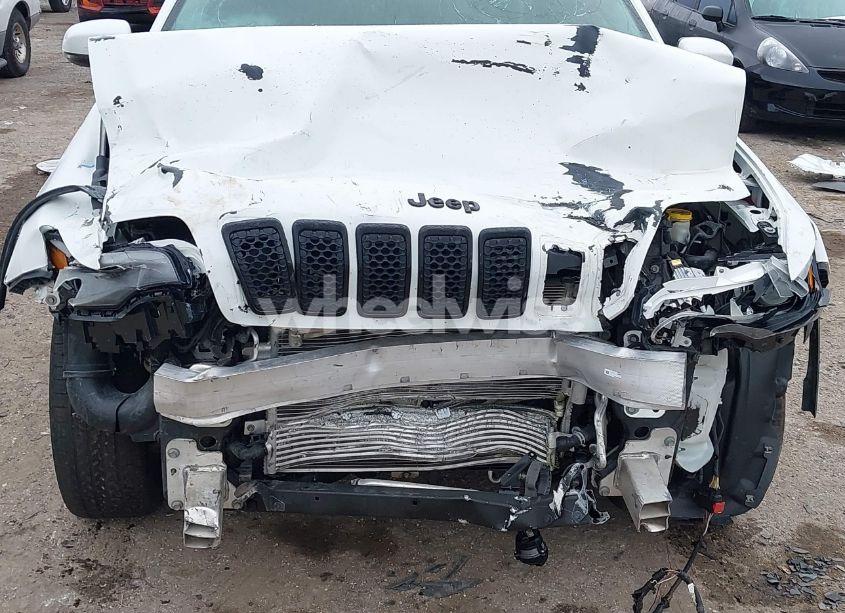 Photo 6 of 2019 Jeep Cherokee ALTITUDE FWD (VIN 1C4PJLLN4KD326237)
