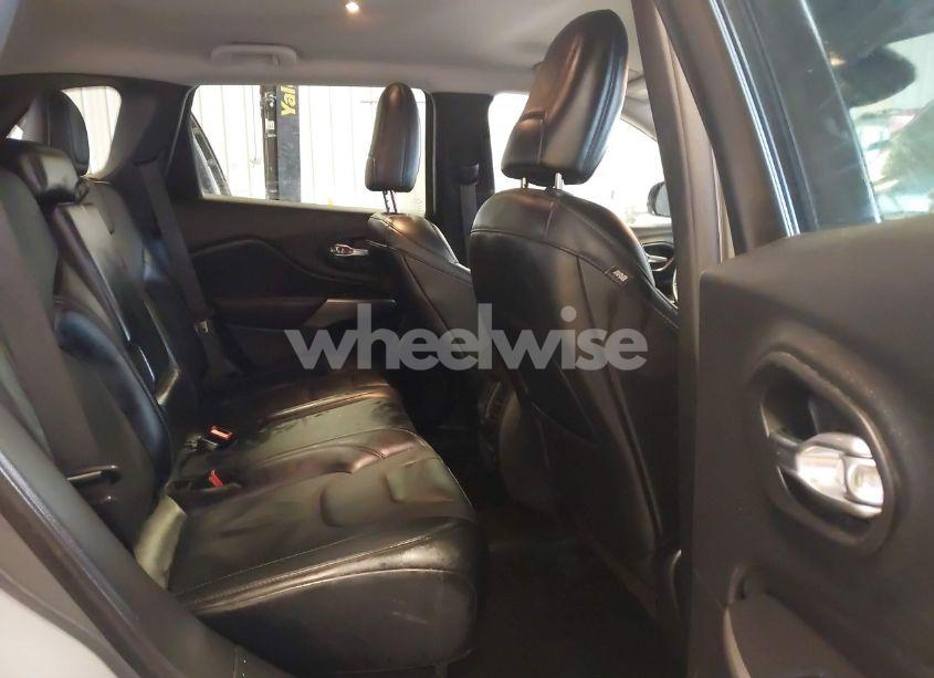 Photo 8 of 2020 Jeep Cherokee LATITUDE LUX FWD (VIN 1C4PJLLN5LD649066)