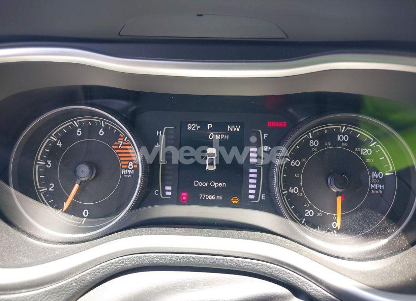 Photo 16 of 2018 Jeep Cherokee LATITUDE PLUS FWD (VIN 1C4PJLLX0JD523874)