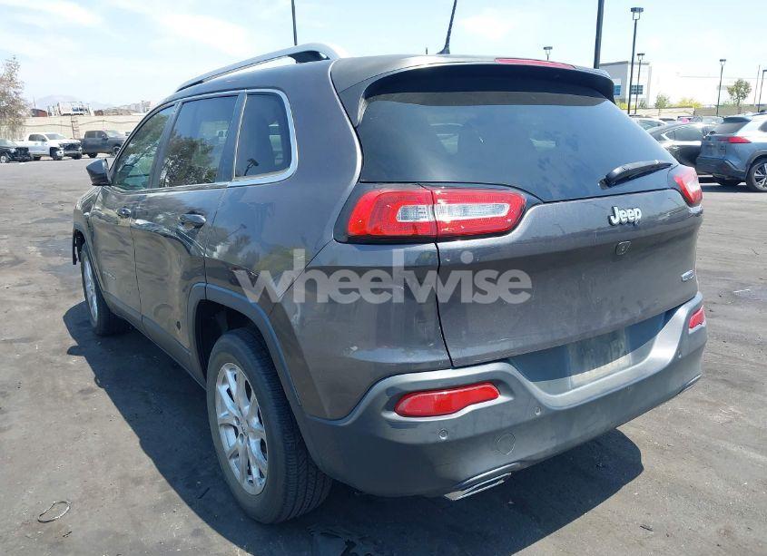 Photo 3 of 2018 Jeep Cherokee LATITUDE PLUS FWD (VIN 1C4PJLLX0JD523874)