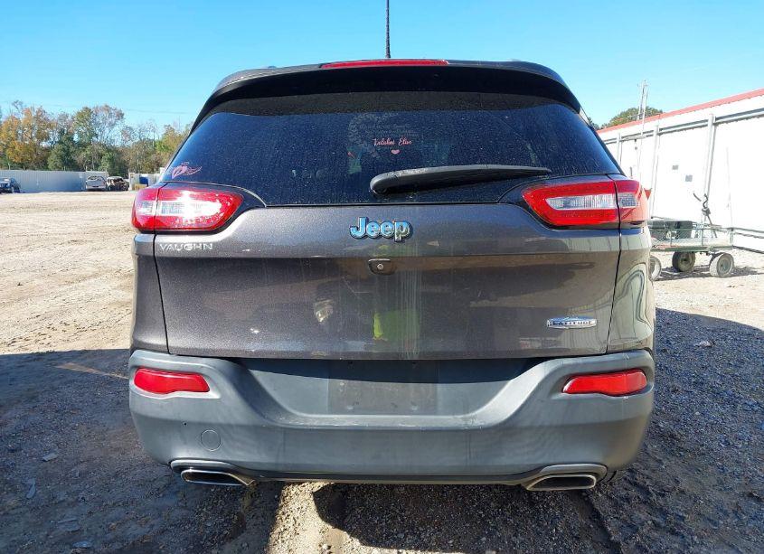 Photo 16 of 2018 Jeep Cherokee LATITUDE PLUS FWD (VIN 1C4PJLLX0JD573254)
