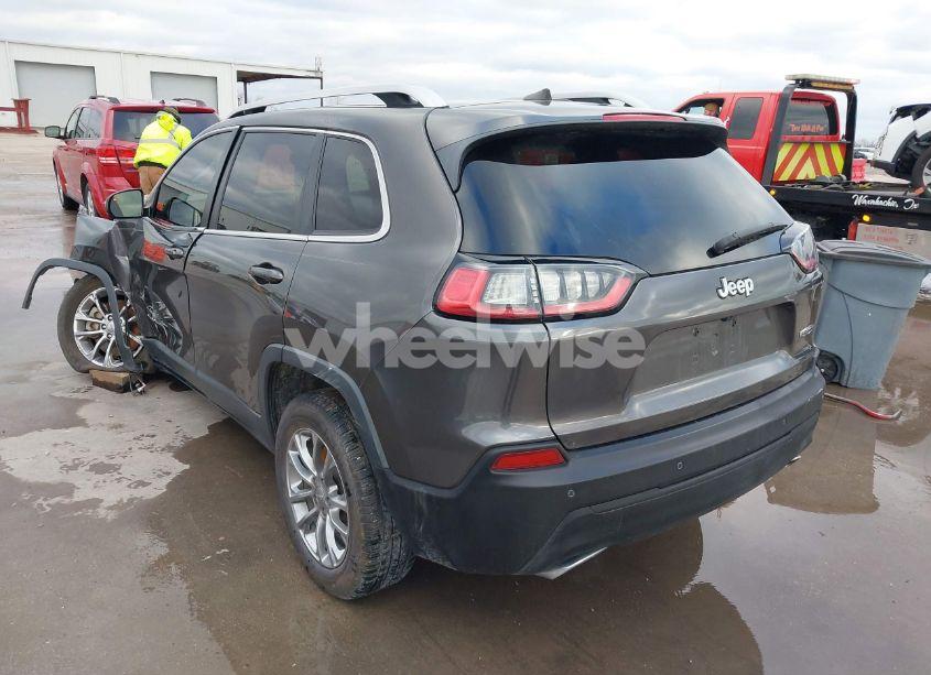 Photo 3 of 2019 Jeep Cherokee LATITUDE PLUS FWD (VIN 1C4PJLLX1KD241874)